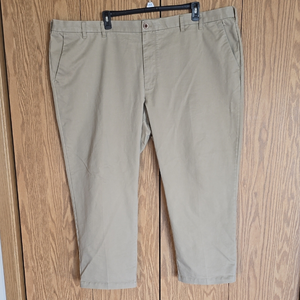 Izod Men's Tan Chinos